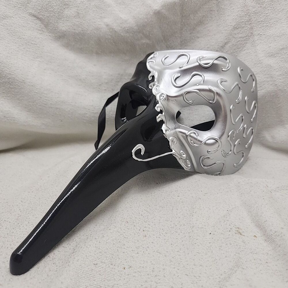 Mask Venetian Joker Italy Long Nose Beistle Black & Silver Masquerade Mardi Gras